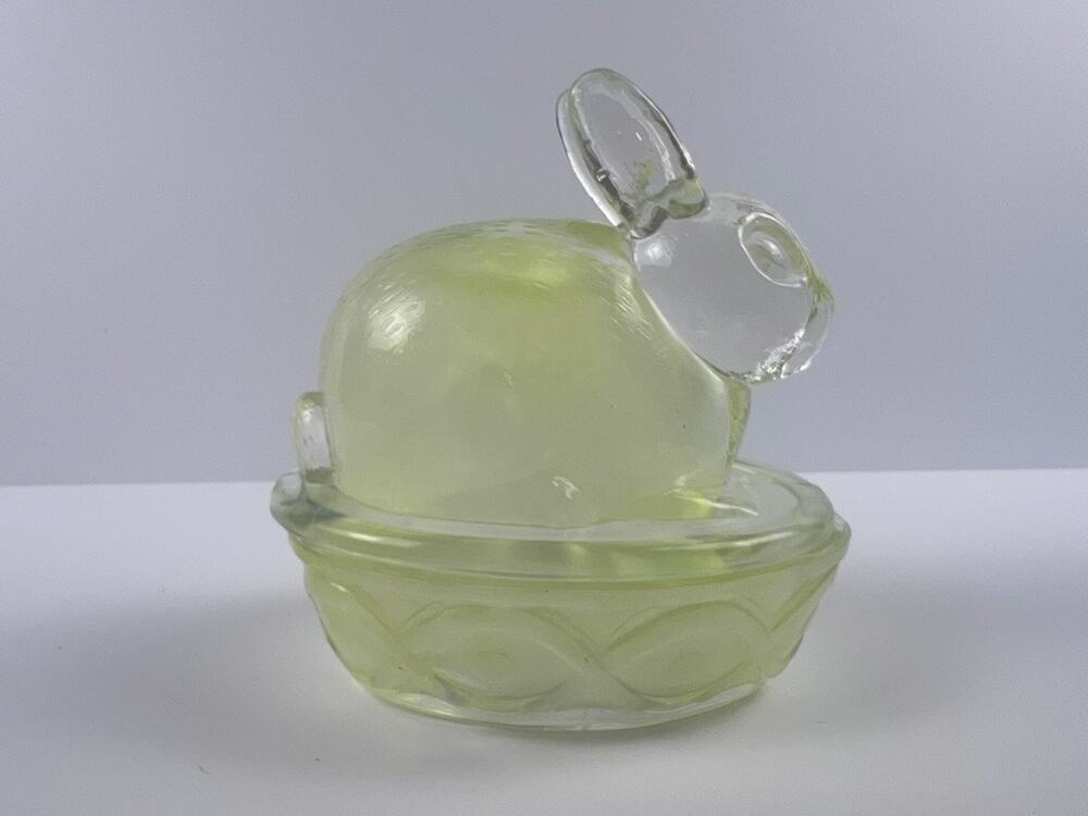 Yellow Rabbit Vanity Trinket Jewelry Storage Dish Bowl Glass Lidded Bunny